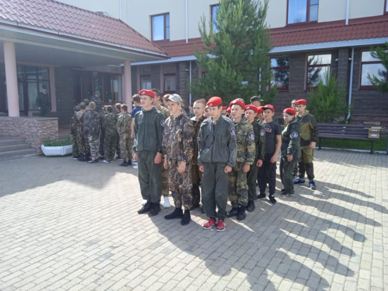 В комплексе отдыха и развития «Чумляк» проходит вторая смена военно-исторического лагеря «Патриот». В комплексе отдыха и развития «Чумляк» проходит вторая смена военно-исторического лагеря «Патриот».