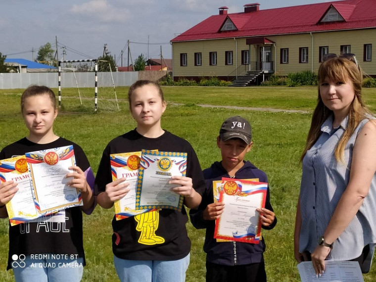 Сегодня, 12 августа 2022 года, в преддверии праздника "День физкультурника" на стадионе "Олимп" с. Белозерское состоялось большое спортивное мероприятие. Сегодня, 12 августа 2022 года, в преддверии праздника "День физкультурника" на стадионе "Олимп" с. Белозерское состоялось большое спортивное мероприятие.